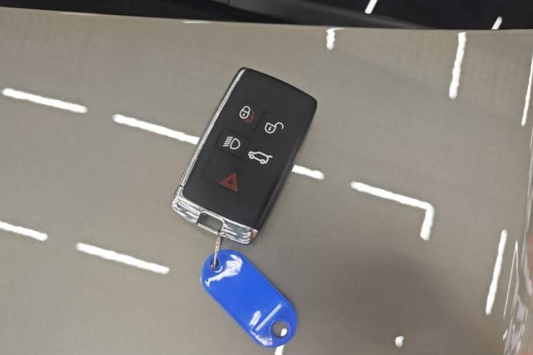 Used Land Rover Range Evoque 2021 Range Rover Velar 249 PS R-Dynamic S Performance Edition Vehicle Key