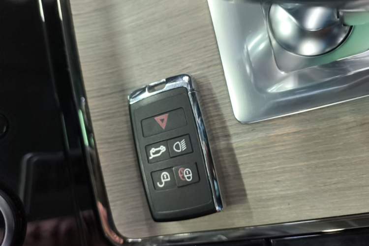 Used Land Rover Range Evoque 2021 Range Rover Velar 249 PS R-Dynamic S Performance Edition Vehicle Key