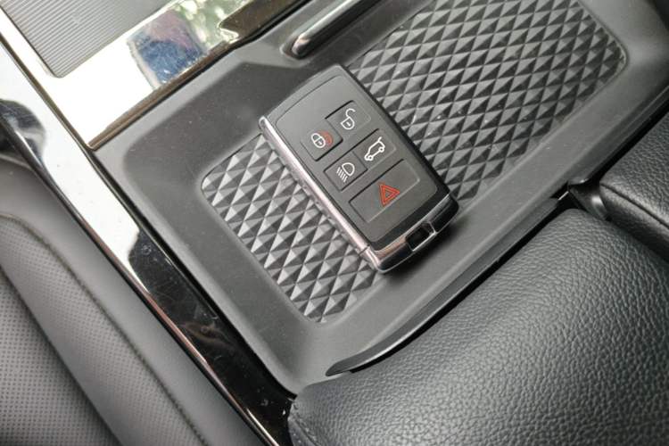 Used Land Rover Range Evoque 2021 Range Rover Evoque 200 PS R-Dynamic Standard Elite Edition Vehicle Key