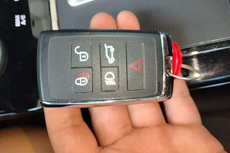 Used Land Rover Range Evoque 2021 Range Rover Velar 249 PS R-Dynamic S Performance Edition Vehicle Key