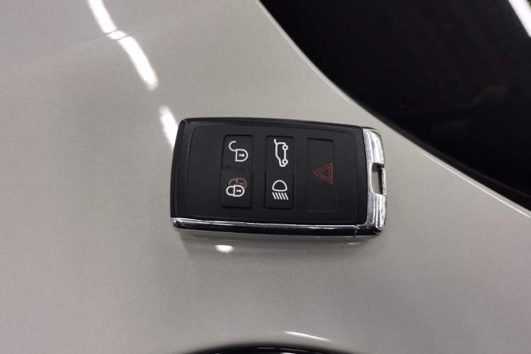 Used Land Rover Range Evoque 2021 Range Rover Velar 249 PS R-Dynamic HSE Luxury Edition Vehicle Key