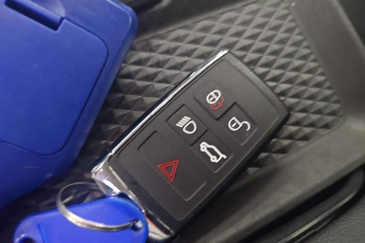 Used Land Rover Range Evoque 2021 Range Rover L 249 PS R-Dynamic SE Luxury Edition Vehicle Key