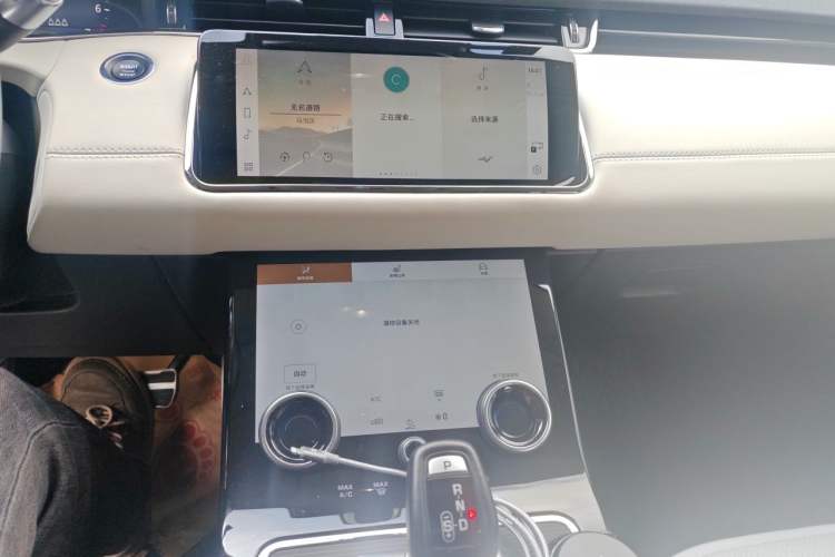Used Land Rover Range Evoque 2021 Range Rover Velar L 249PS R-Dynamic First Edition Audio And AC Panel