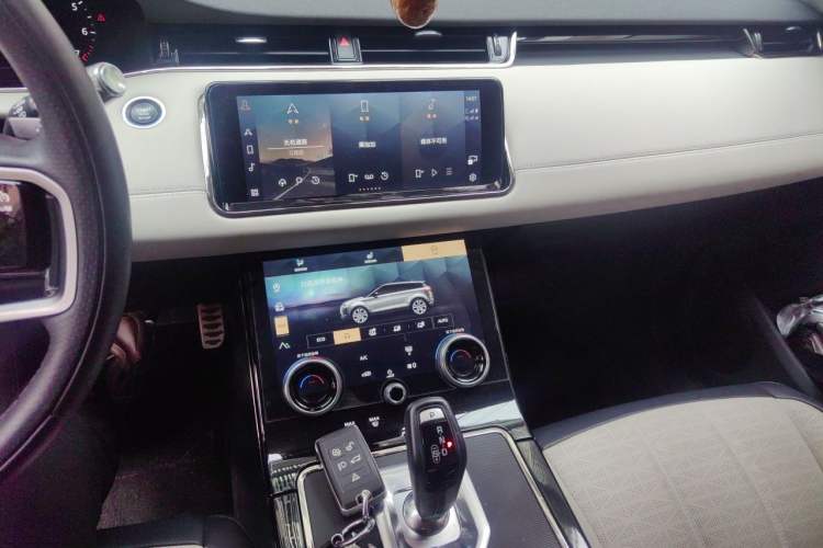 Used Land Rover Range Evoque 2021 Range Rover Velar L 249PS R-Dynamic First Edition Audio And AC Panel