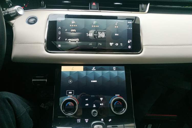 Used Land Rover Range Evoque 2021 Range Rover Velar L 249PS R-Dynamic First Edition Audio And AC Panel