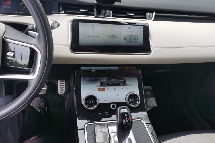 Used Land Rover Range Evoque 2021 Range Rover Velar L 249PS R-Dynamic First Edition Audio And AC Panel