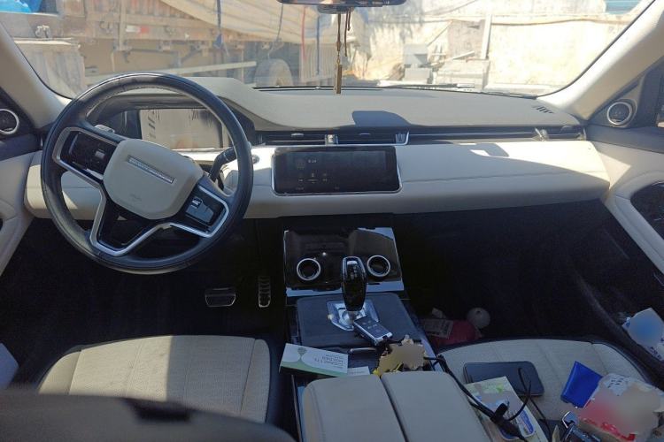 Used Land Rover Range Evoque 2021 Range Rover Velar L 249PS R-Dynamic First Edition Center Console