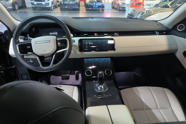 Used Land Rover Range Evoque 2021 Range Rover Velar L 249PS R-Dynamic First Edition Center Console