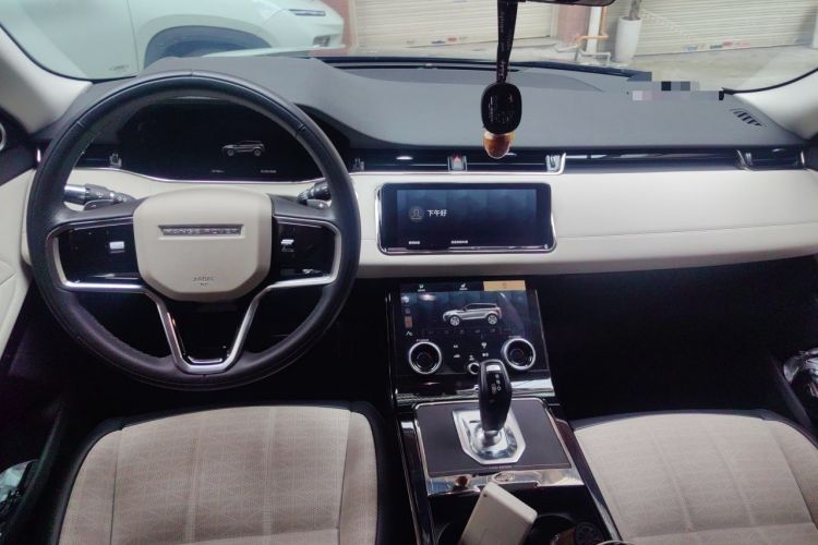 Used Land Rover Range Evoque 2021 Range Rover Velar L 249PS R-Dynamic First Edition Center Console