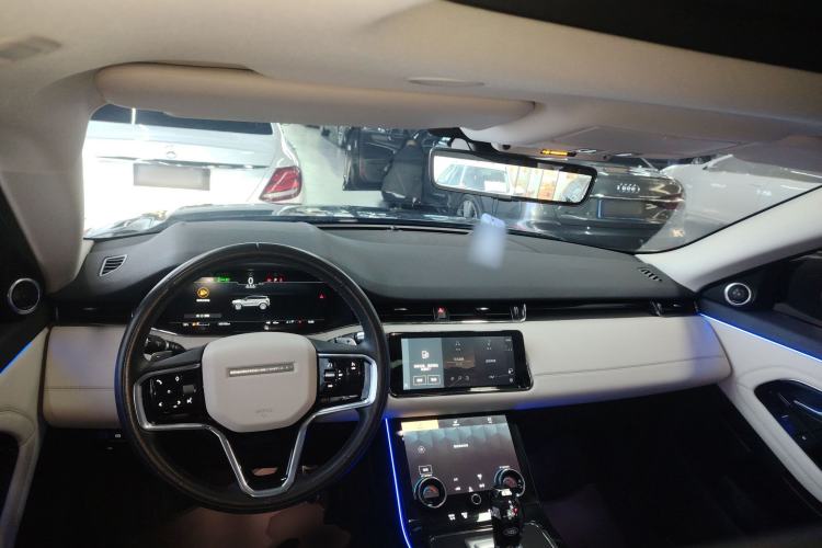 Used Land Rover Range Evoque 2021 Range Rover Velar L 249PS R-Dynamic First Edition Center Console