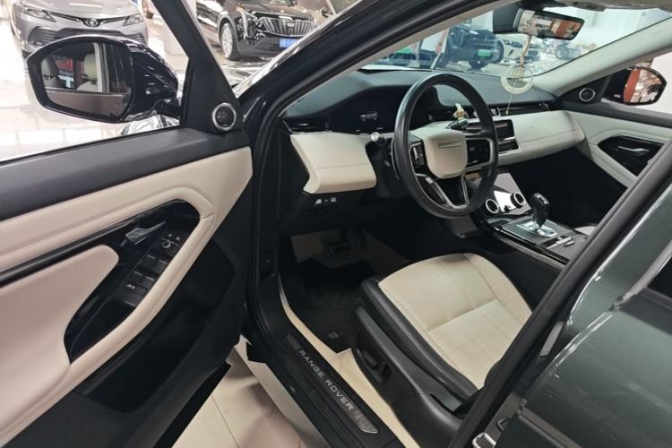 Used Land Rover Range Evoque 2021 Range Rover Velar 249 PS R-Dynamic HSE Luxury Edition Driver Seat