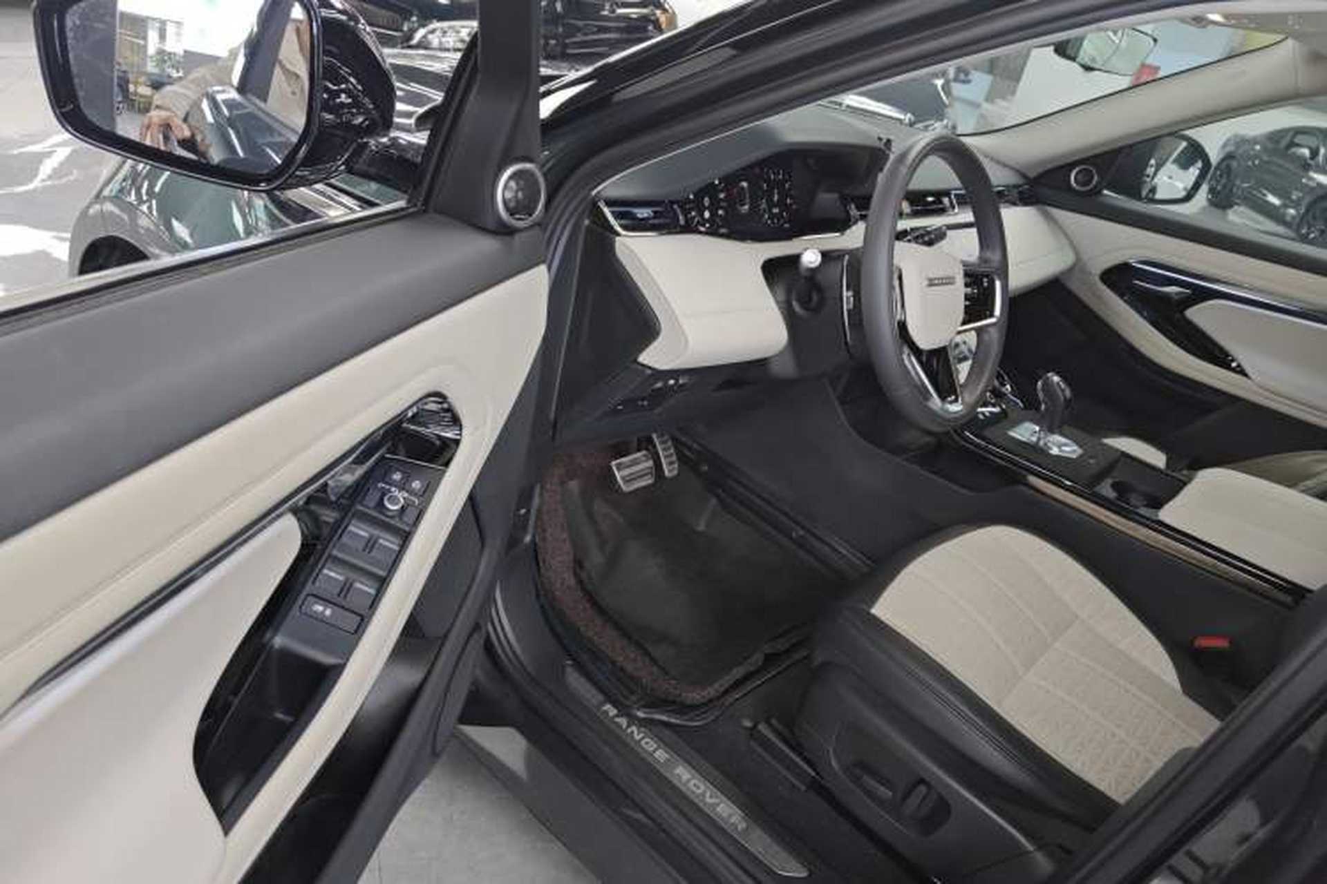 Used Land Rover Range Evoque 2021 Range Rover Velar L 249PS R-Dynamic First Edition Driver Seat