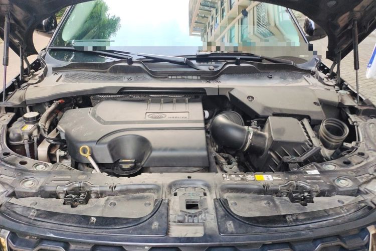 Used Land Rover Range Evoque 2021 Range Rover Velar L 249PS R-Dynamic First Edition Engine Bay