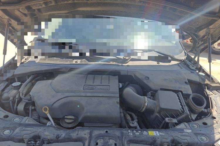 Used Land Rover Range Evoque 2021 Range Rover Velar L 249PS R-Dynamic First Edition Engine Bay