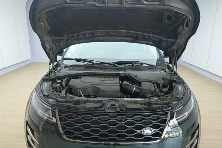 Used Land Rover Range Evoque 2021 Range Rover Velar L 249PS R-Dynamic First Edition Engine Bay