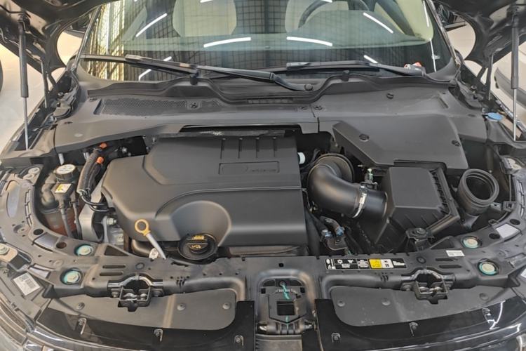 Used Land Rover Range Evoque 2021 Range Rover Velar 249 PS R-Dynamic HSE Luxury Edition Engine Bay