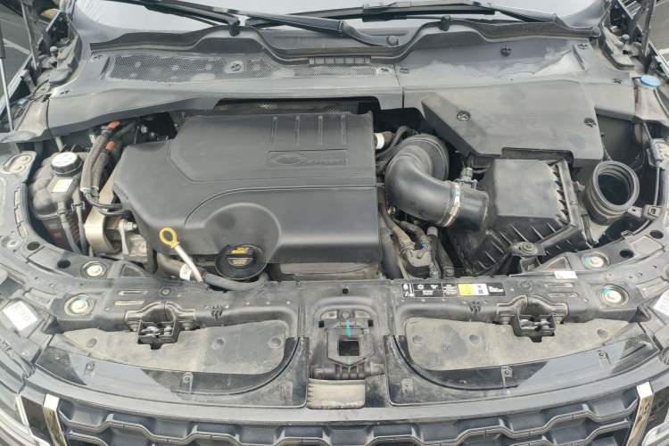 Used Land Rover Range Evoque 2021 Range Rover Velar L 249PS R-Dynamic First Edition Engine Bay