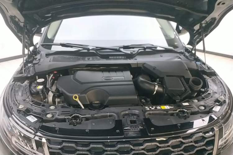 Used Land Rover Range Evoque 2021 Range Rover Velar L 249PS R-Dynamic First Edition Engine Bay