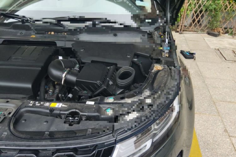 Used Land Rover Range Evoque 2021 Range Rover Velar 249 PS R-Dynamic HSE Luxury Edition Engine Bay Left