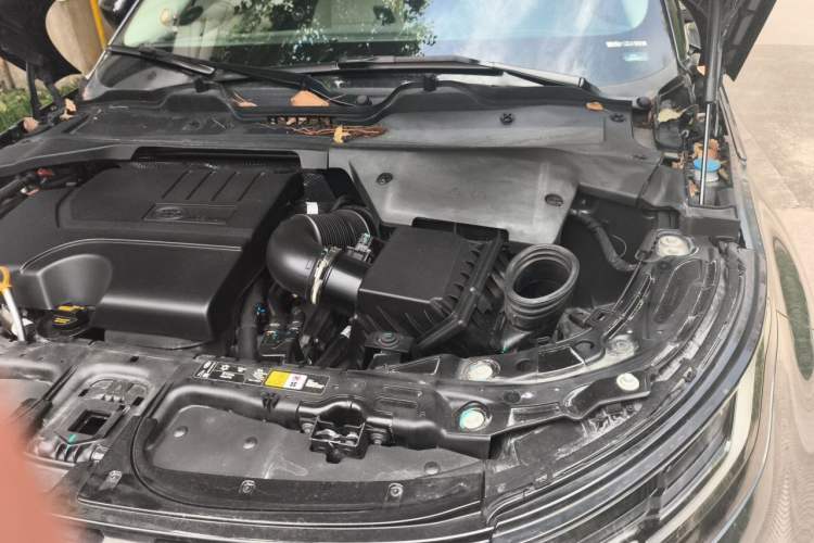 Used Land Rover Range Evoque 2021 Range Rover Velar L 249PS R-Dynamic First Edition Engine Bay Left