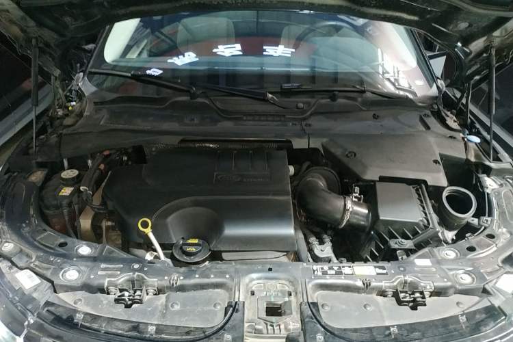 Used Land Rover Range Evoque 2021 Range Rover Velar L 249PS R-Dynamic First Edition Engine Bay