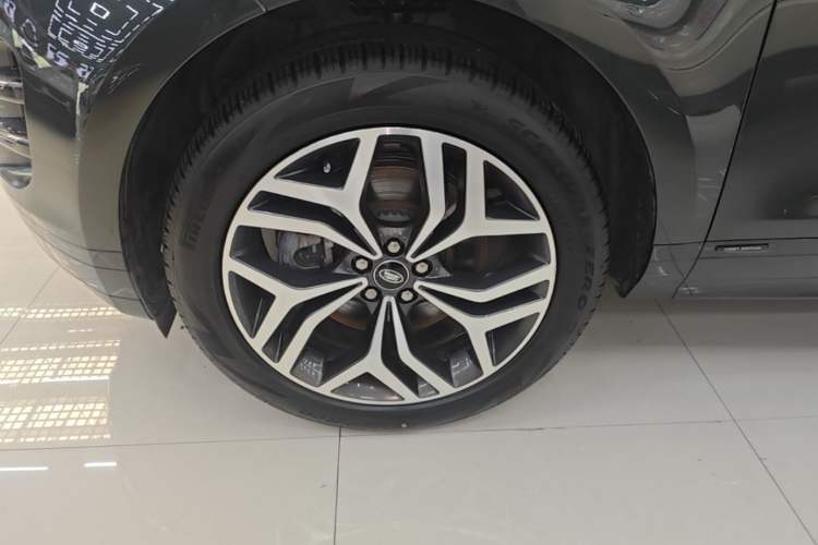 Used Land Rover Range Evoque 2021 Range Rover Velar 249 PS R-Dynamic HSE Luxury Edition Exterior 4