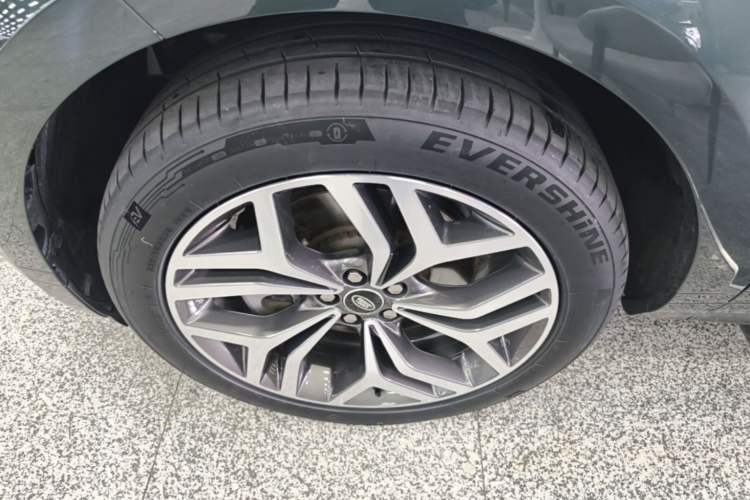 Used Land Rover Range Evoque 2021 Range Rover Velar L 249PS R-Dynamic First Edition Exterior 4