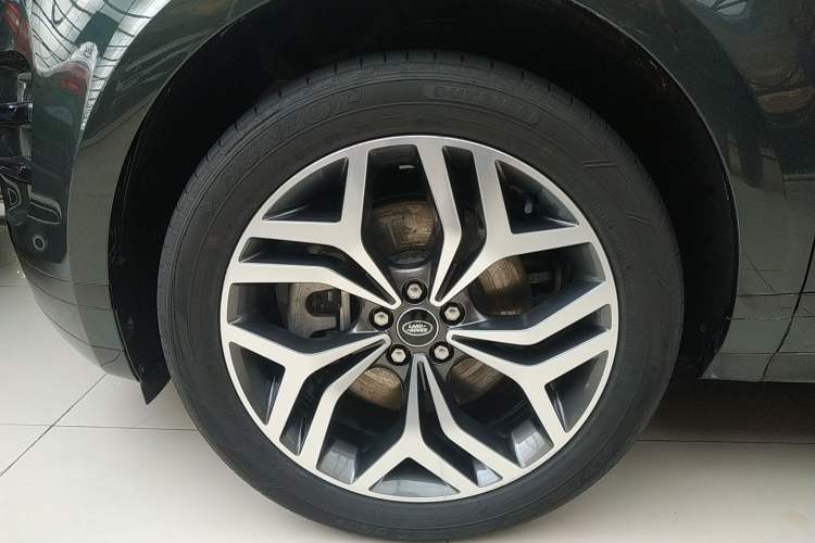 Used Land Rover Range Evoque 2021 Range Rover Velar L 249PS R-Dynamic First Edition Exterior 7