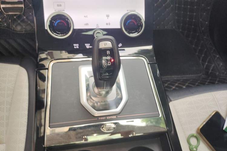 Used Land Rover Range Evoque 2021 Range Rover Velar L 249PS R-Dynamic First Edition Gear Lever