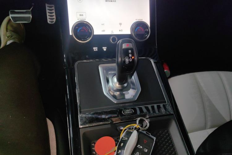 Used Land Rover Range Evoque 2021 Range Rover Velar L 249PS R-Dynamic First Edition Gear Lever