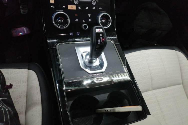 Used Land Rover Range Evoque 2021 Range Rover Velar L 249PS R-Dynamic First Edition Gear Lever