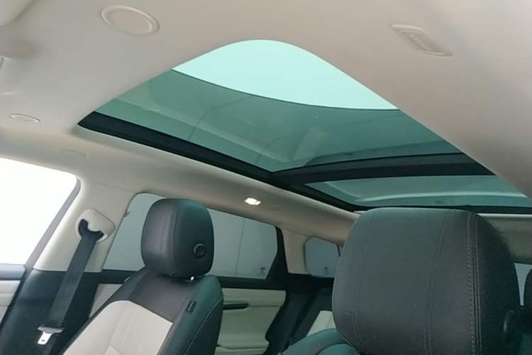 Used Land Rover Range Evoque 2021 Range Rover Velar L 249PS R-Dynamic First Edition Headliner