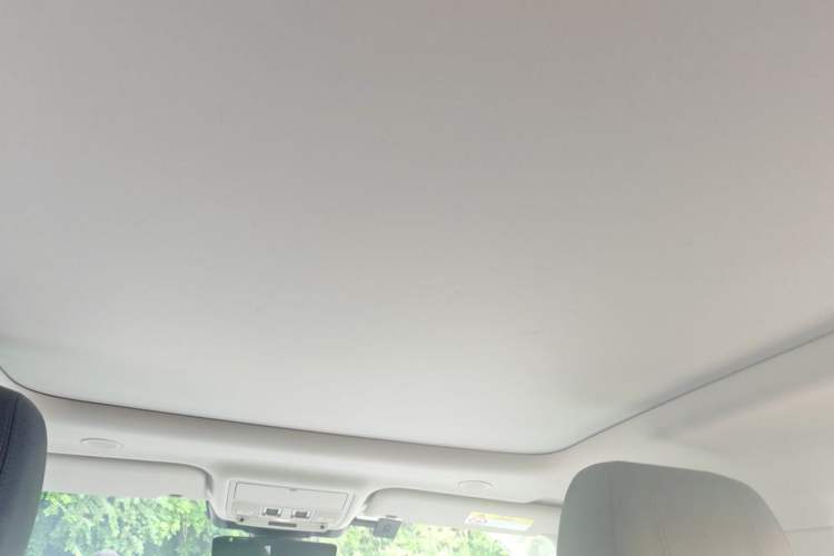 Used Land Rover Range Evoque 2021 Range Rover Velar L 249PS R-Dynamic First Edition Headliner