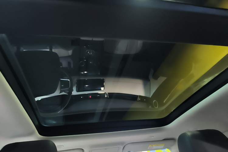 Used Land Rover Range Evoque 2021 Range Rover Velar L 249PS R-Dynamic First Edition Headliner