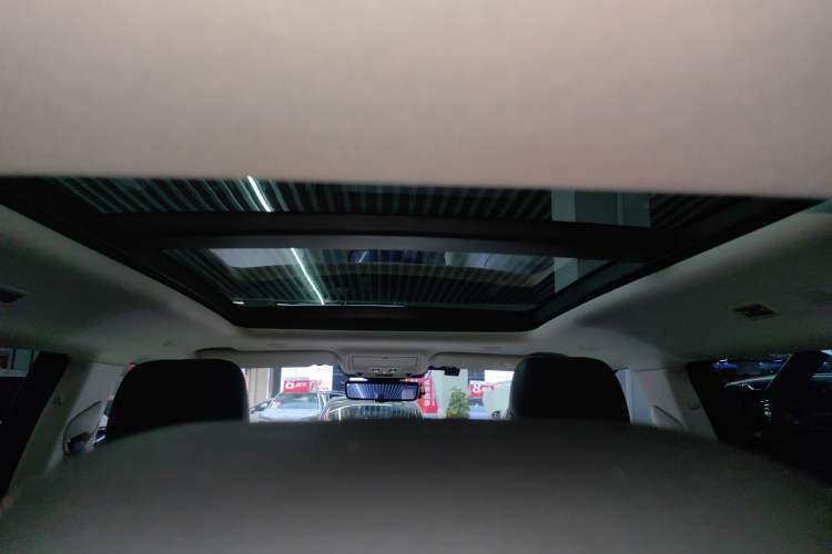 Used Land Rover Range Evoque 2021 Range Rover Velar L 249PS R-Dynamic First Edition Headliner