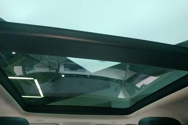 Used Land Rover Range Evoque 2021 Range Rover Velar L 249PS R-Dynamic First Edition Headliner