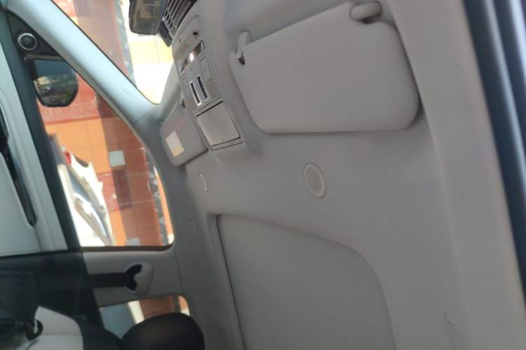 Used Land Rover Range Evoque 2021 Range Rover Velar L 249PS R-Dynamic First Edition Headliner