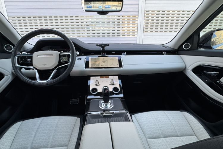 Used Land Rover Range Evoque 2021 Range Rover Velar L 249PS R-Dynamic First Edition Interior 1
