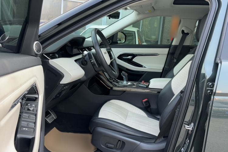 Used Land Rover Range Evoque 2021 Range Rover Velar L 249PS R-Dynamic First Edition Interior 1