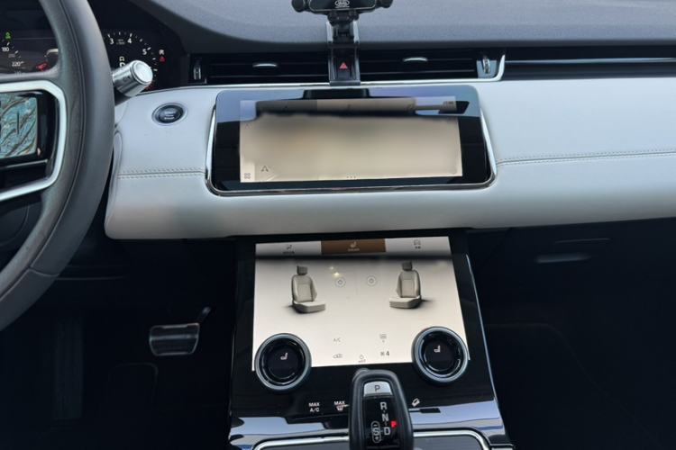 Used Land Rover Range Evoque 2021 Range Rover Velar L 249PS R-Dynamic First Edition Interior 3