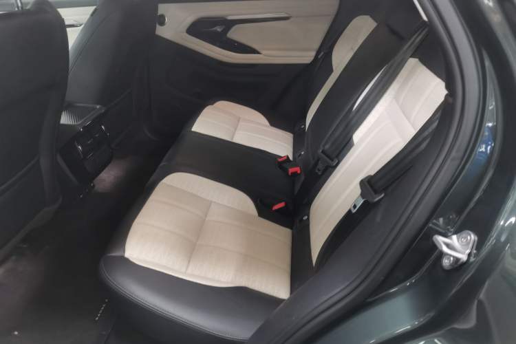 Used Land Rover Range Evoque 2021 Range Rover Velar 249 PS R-Dynamic HSE Luxury Edition Interior 4