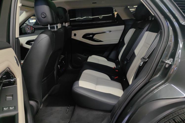 Used Land Rover Range Evoque 2021 Range Rover Velar L 249PS R-Dynamic First Edition Interior 4