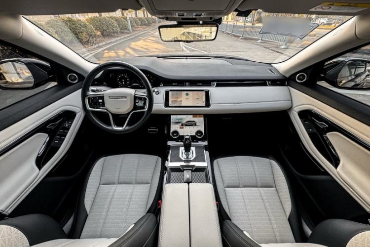Used Land Rover Range Evoque 2021 Range Rover Velar L 249PS R-Dynamic First Edition Interior 4