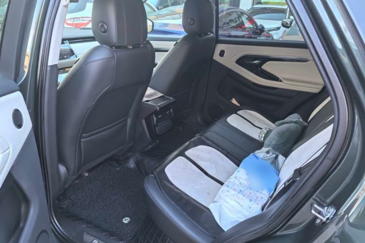 Used Land Rover Range Evoque 2021 Range Rover Velar L 249PS R-Dynamic First Edition Interior 5