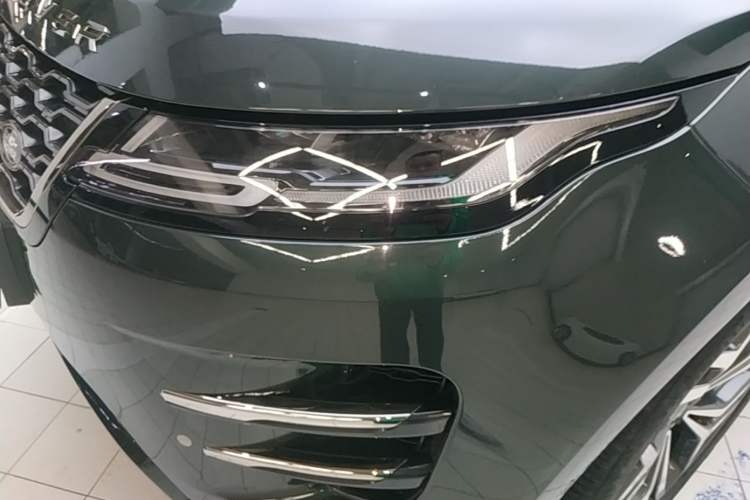 Used Land Rover Range Evoque 2021 Range Rover Velar L 249PS R-Dynamic First Edition Left Front Headlight