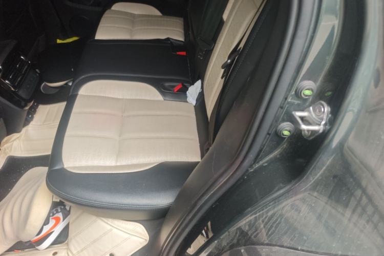 Used Land Rover Range Evoque 2021 Range Rover Velar L 249PS R-Dynamic First Edition Left Front Seat