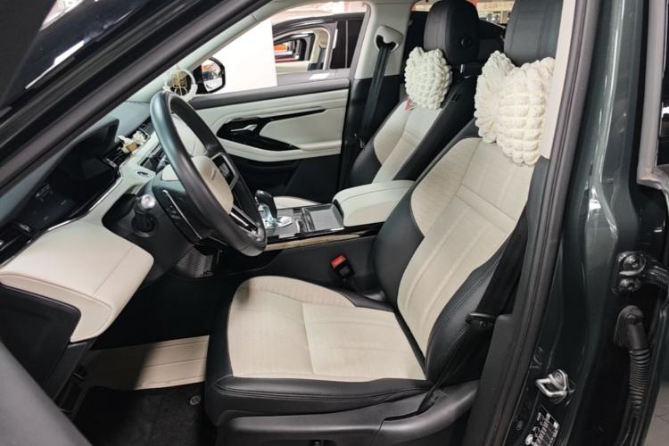 Used Land Rover Range Evoque 2021 Range Rover Velar 249 PS R-Dynamic HSE Luxury Edition Left Front Seat