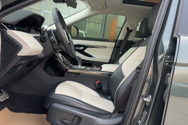 Used Land Rover Range Evoque 2021 Range Rover Velar L 249PS R-Dynamic First Edition Left Front Seat