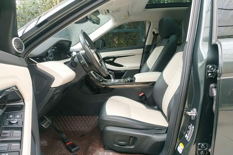 Used Land Rover Range Evoque 2021 Range Rover Velar L 249PS R-Dynamic First Edition Left Front Seat