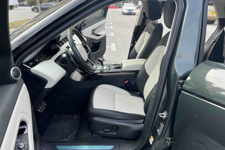 Used Land Rover Range Evoque 2021 Range Rover Velar L 249PS R-Dynamic First Edition Left Front Seat